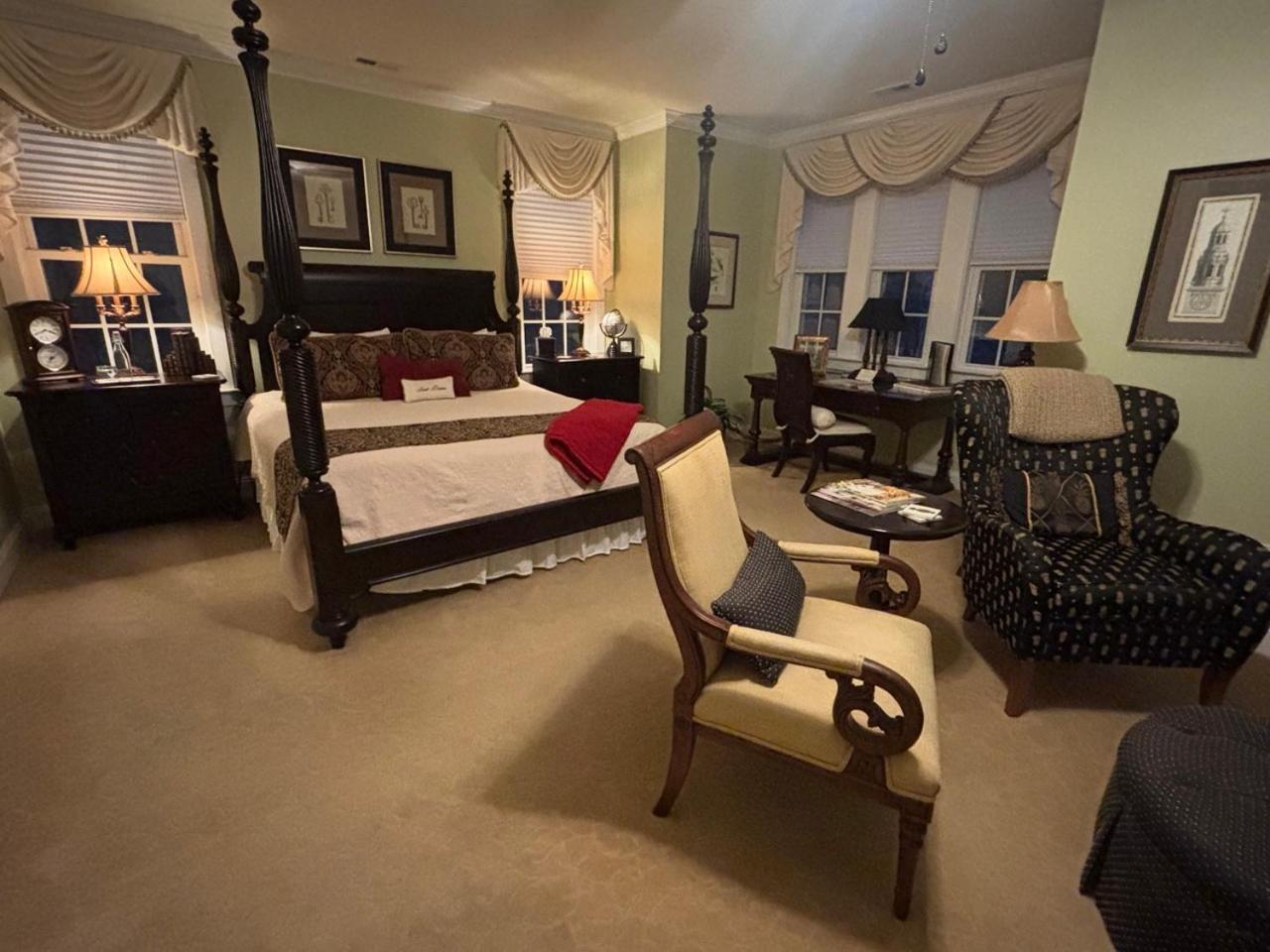 Bed & Breakfast On Tiffany Hill Mills River Pokoj fotografie