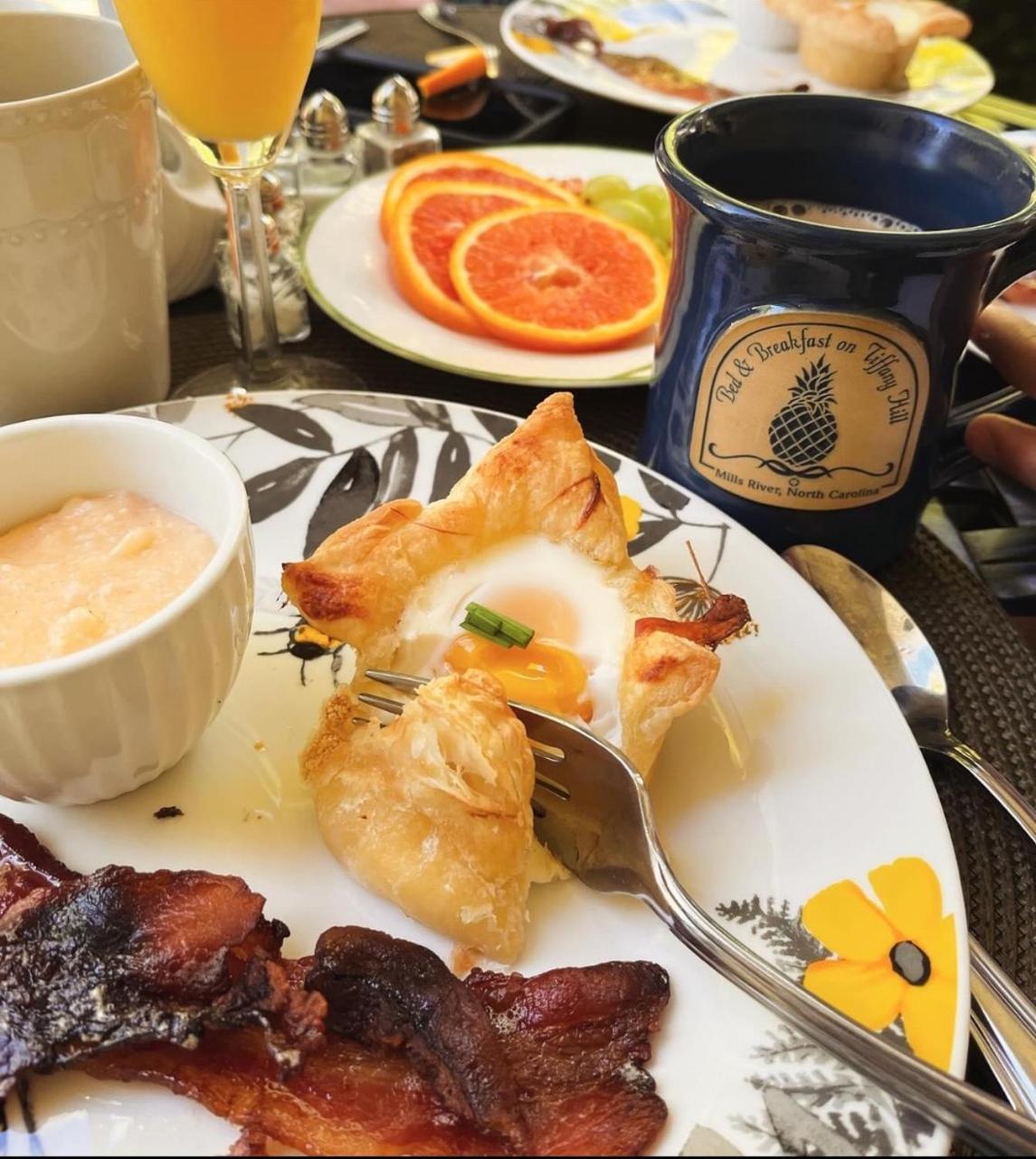 Bed & Breakfast On Tiffany Hill Mills River Exteriér fotografie